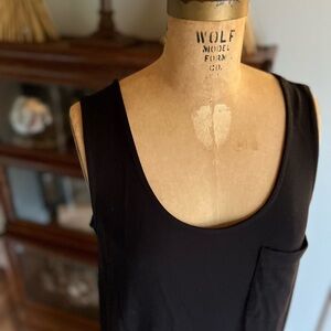 Lou & Grey pullover black long sleeveless dress with pocket